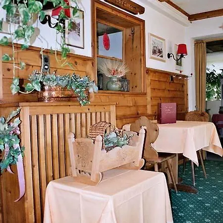 Sporthotel Maloja מלויאז